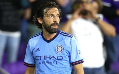 BET5体育快讯-凯恩训练中秀花式颠球